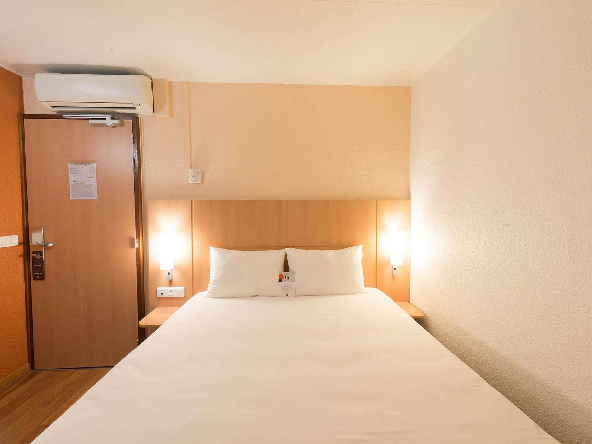 Ibis Limoges Centre Hotel Bagian luar foto